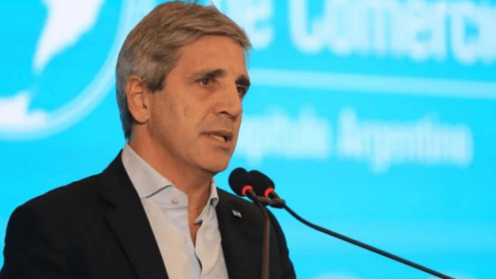 El ministro de Economía Luis Caputo.