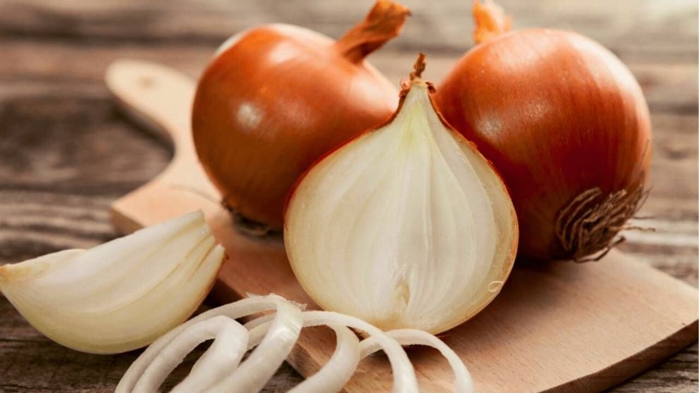 Existe un truco infalible para guardar de manera correcta las cebollas y así evitar que se pongan feas (Imagen ilustrativa).