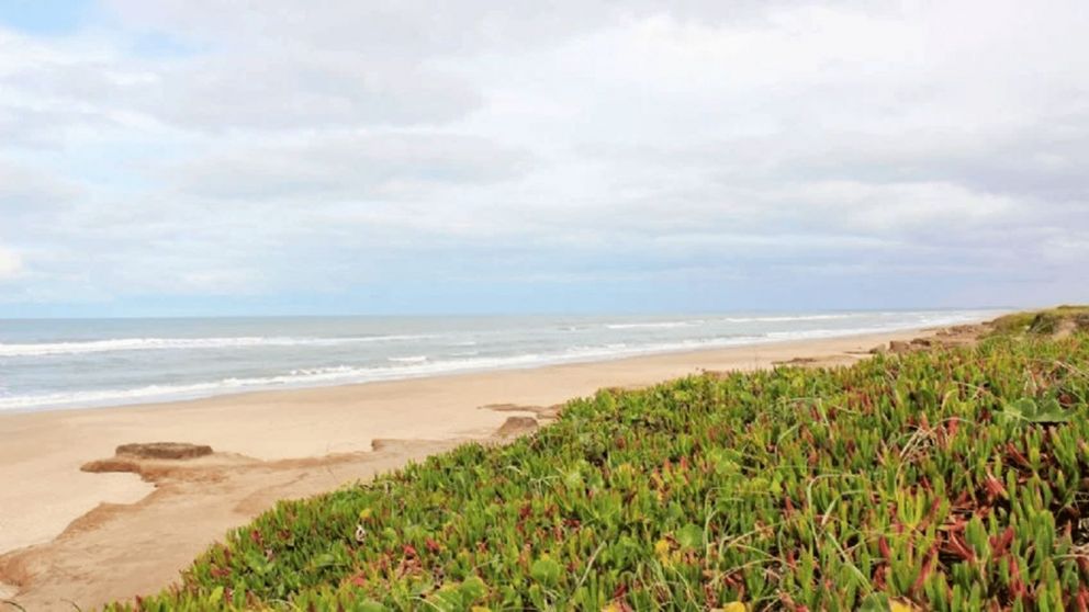 Tres pueblitos con playas solitarias que tenés que conocer si querés "escaparte" de los principales centros turísticos.