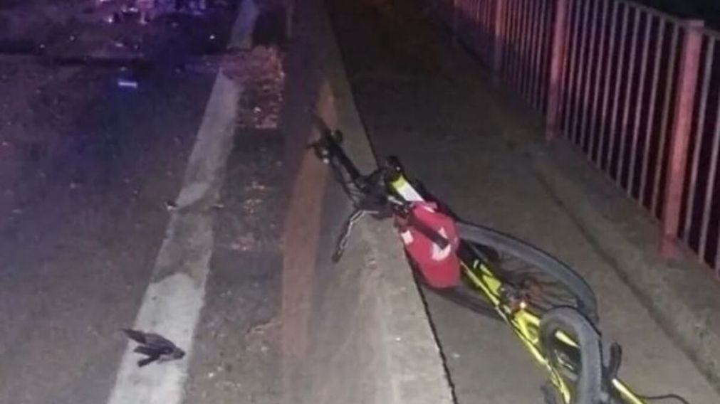 La moto del desaparecido quedó entre el paredón y la baranda del puente (Aire de Santa Fe).
