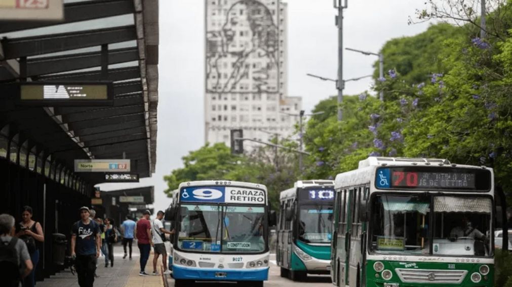 ¿Hay paro de colectivos en el AMBA?: la UTA define si realiza una medida de fuerza para este viernes (Imagen ilustrativa).