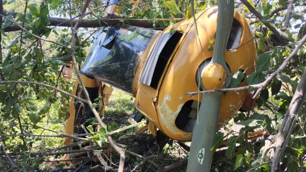 Una avioneta cayó en el predio Universitario Rugby: hay dos heridos.