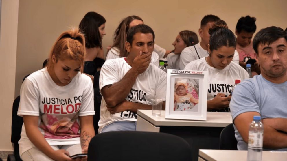 La familia de las víctimas reclamando Justicia.