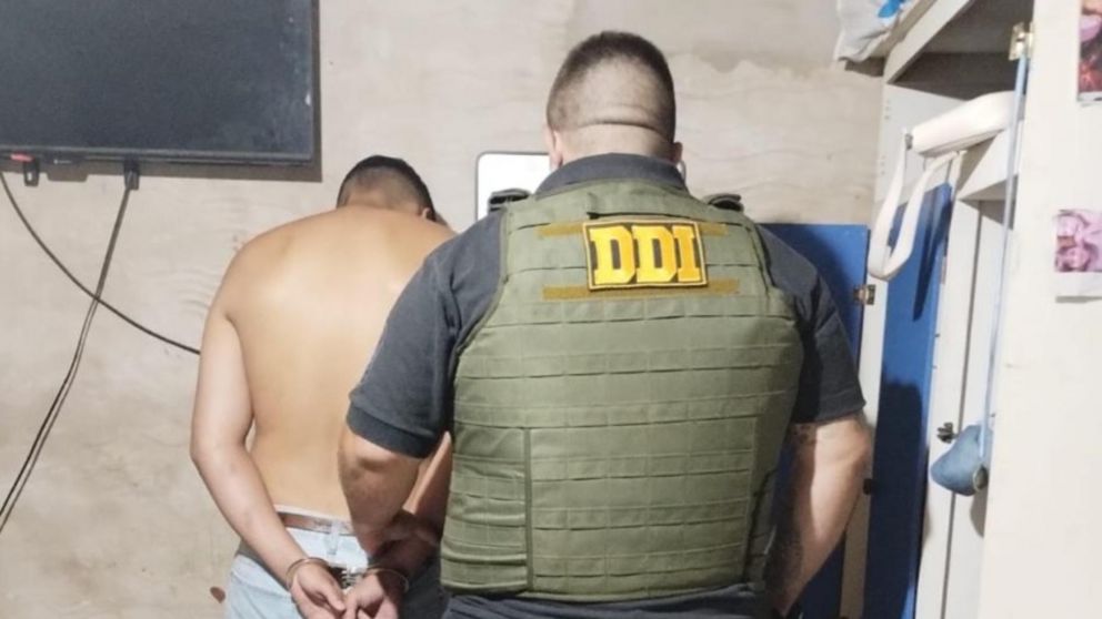 Este es el individuo que fue capturado por la muerte de Lautaro Alexander Carllevaris, de 19 años.