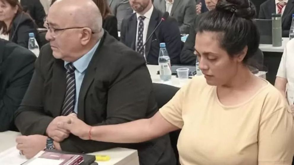 Brenda Agüero lloró antes del comienzo del juicio (Foto CNN).