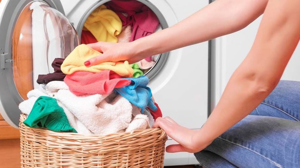 Así puede quedar la ropa más suave con un solo ingrediente.