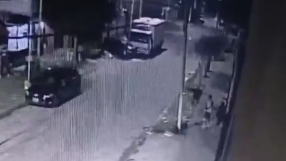 Las imágenes del momento en que el joven es asesinado por un narco.