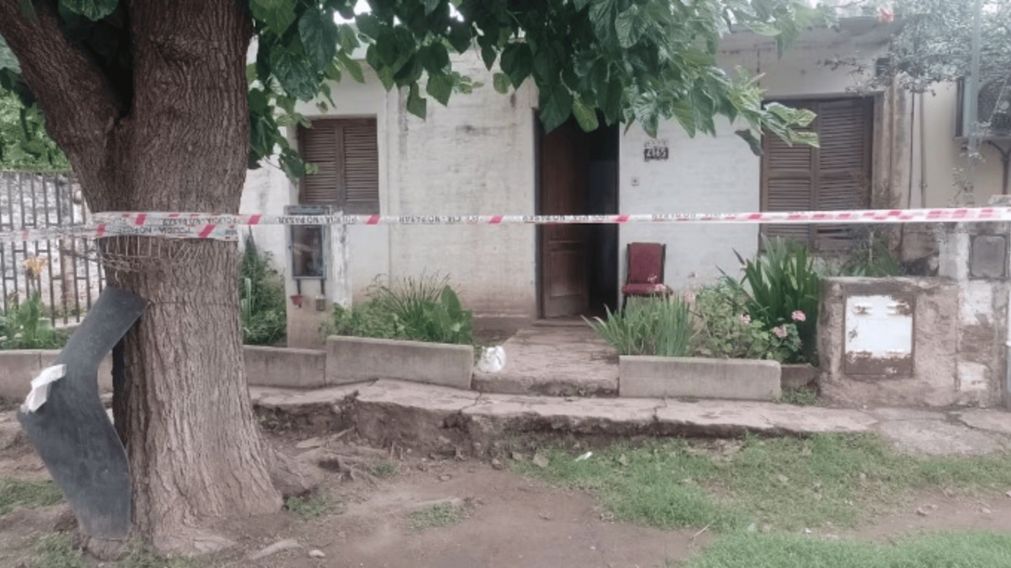 La precaria casa en la que ocurrió el dramático episodio (Policía de Córdoba).