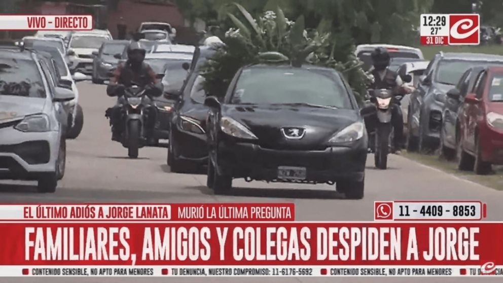 Familiares y amigos despidieron a Jorge Lanata en un cementerio privado de Florencio Varela (Crónica HD).