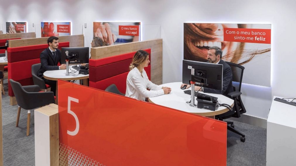 ¿Buscas trabajo? Un importante banco internacional está contratando argentinos.