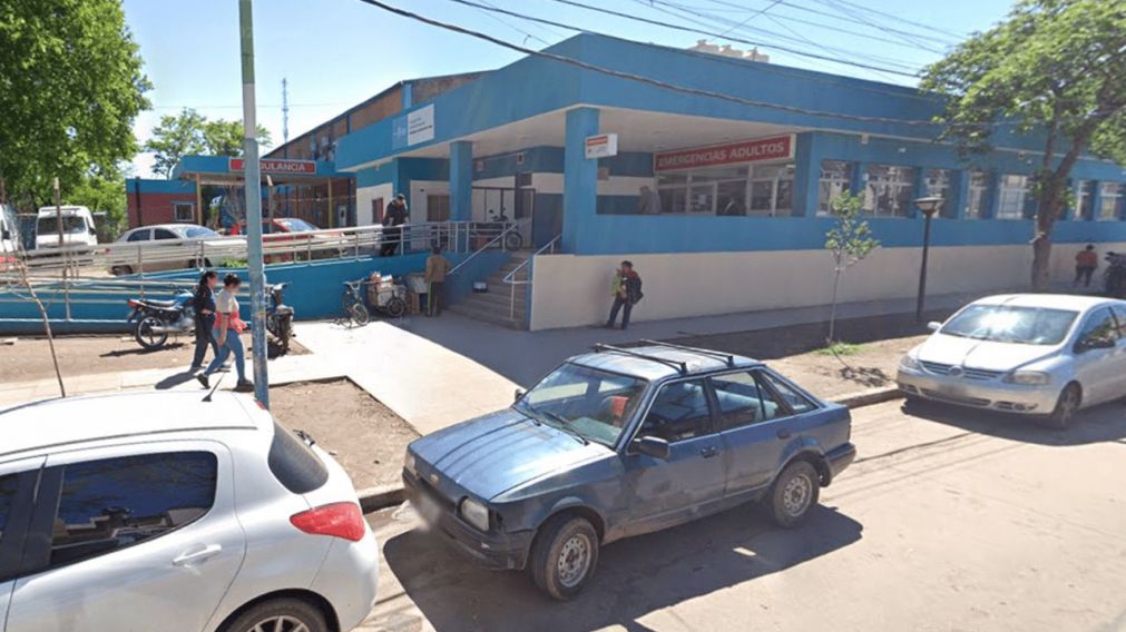 Choque fatal y una violenta situaci�n en las puertas del hospital Mariano y Luciano de la Vega (Google Maps).