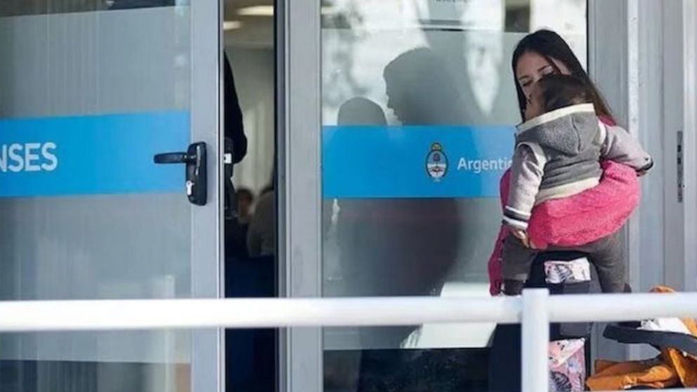 Ciertos beneficiarios de la AUH en Corrientes no podrán cobrar la asistencia económica en noviembre 2024.