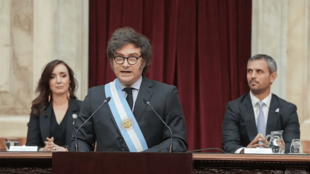 Tras no alcanzar un acuerdo en el Congreso, el Gobierno nacional volvió a prorrogar el Presupuesto 2023 para el próximo año.