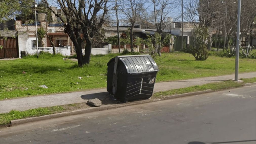 Los fetos fueron encontrados por un vecino que buscaba ropa en el contenedor, en el que tambi�n hab�a frascos que emanaban un fuerte olor, y que se presume era formol.