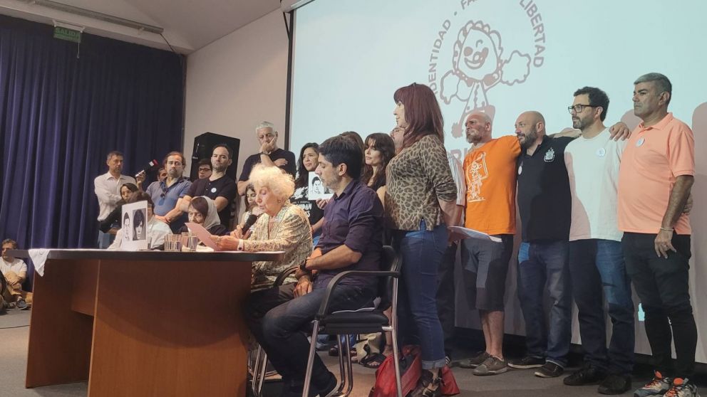 ¡Nieto recuperado 138°! Así Abuelas de Plaza de Mayo realizó la presentación