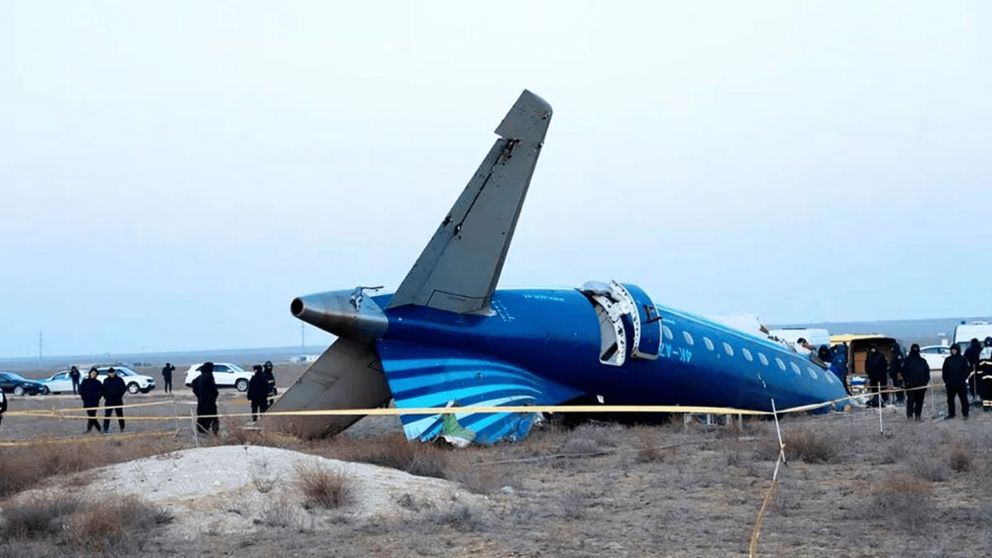 Investigan los motivos de la caída del avión.