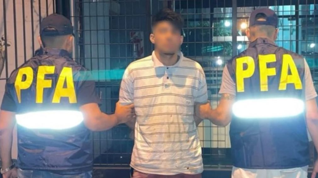 El tercer recapturado de la fuga masiva concretada el lunes último en una comisaría de Liniers (X/@PatoBurllrich).