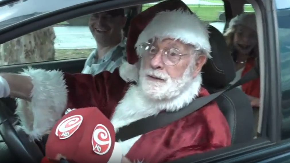 Pap� Noel en el control de alcoholemia.