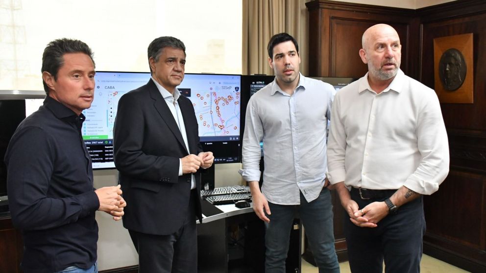 Jorge Macri, se reunió con el Ministro de Seguridad, Waldo Wolff y el Secretario de Seguridad, Ezequiel Daglio.