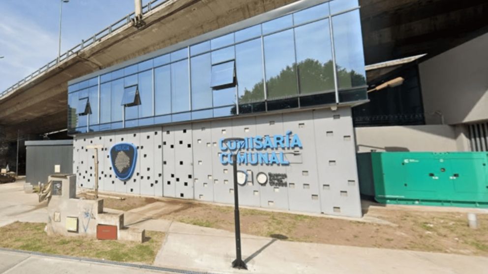 Diecisiete presos se escaparon de una comisar�a del barrio porte�o de Liniers (NA).