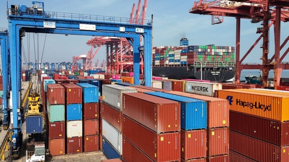 La medida reduce los costos de importaci�n de bienes y servicios.