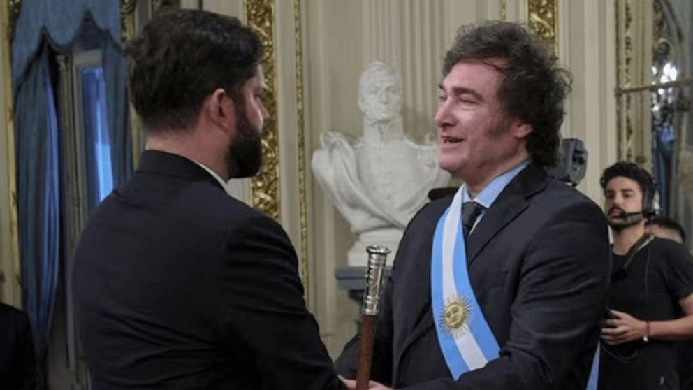 Javier Milei y Gabriel Boric en Casa Rosada en diciembre 2023.