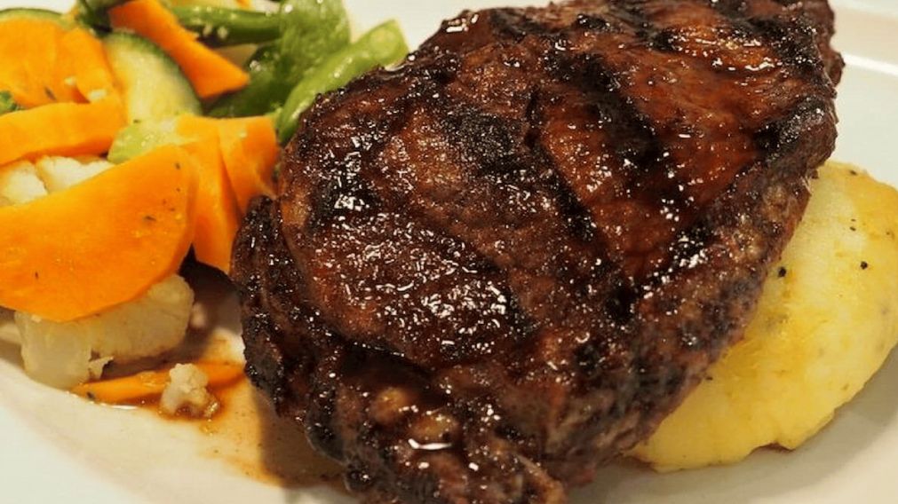 Ni vacío ni asado: El corte de carne para "tirar" a la parrilla que queda más tierno y jugoso a la parrilla