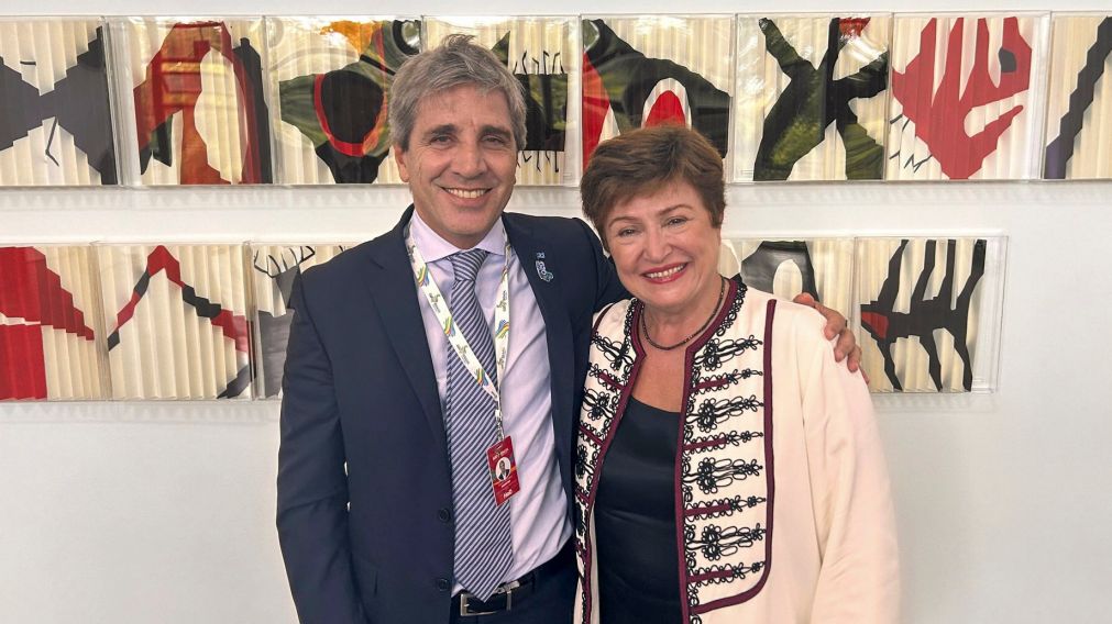Luis Caputo afirmó que la negociación con el FMI está “muy bien encaminada”.