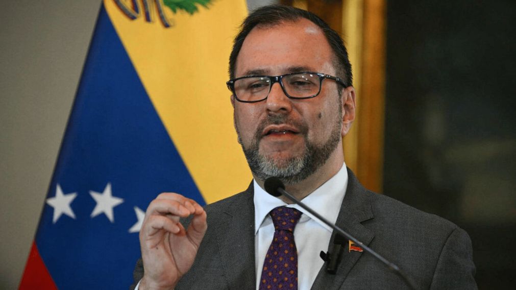 El canciller de Venezuela, Yván Gil, aseguró que el gendarme argentino detenido en ese país fue acusado de "Terrorismo".