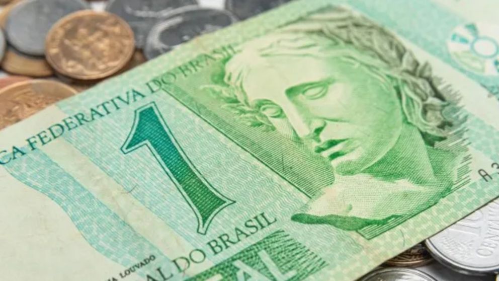 El real brasileño sigue en caída libre.