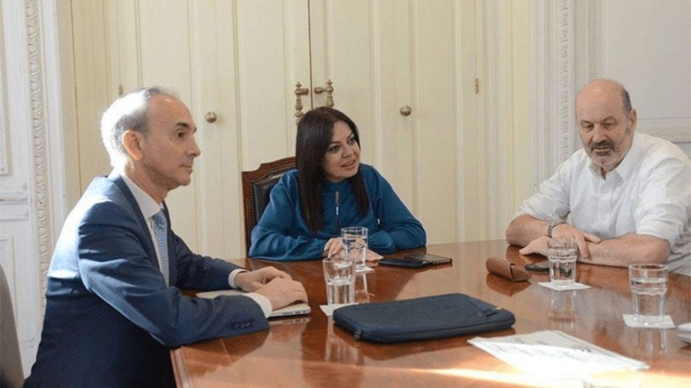El Gobierno confirm� modificaciones en el r�gimen de contrataci�n directa en la Administraci�n P�blica.