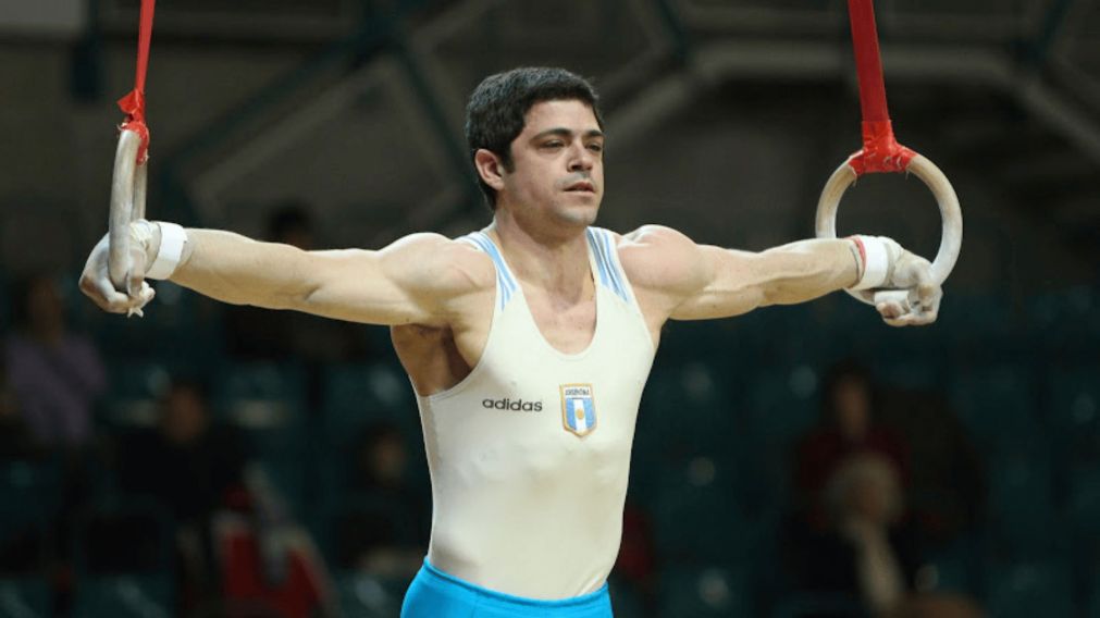 El ex gimnasta olímpico tiene 40 años.