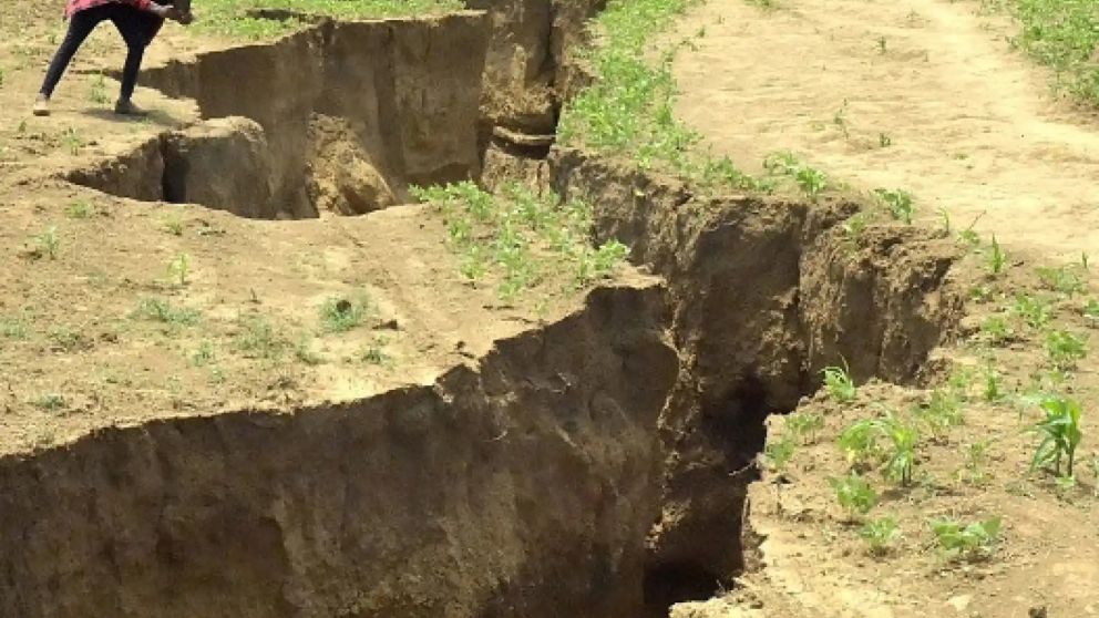 Las grietas en Kenia se extienden por cientos de kilómetros.