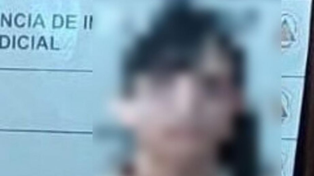 Esta es la mujer que fue aprehendida por los investigadores policiales.