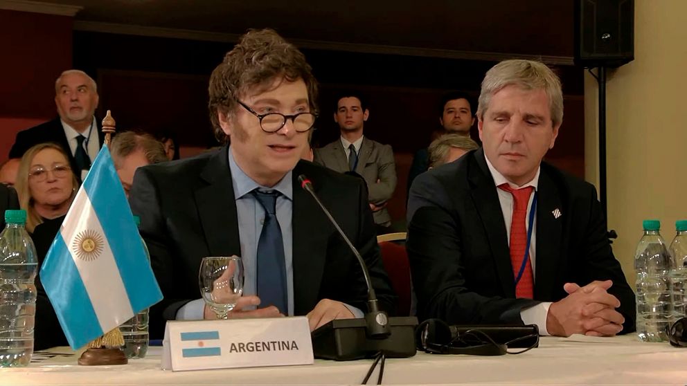 Javier Milei participa por primera vez de una cumbre del Mercosur (Foto NA).