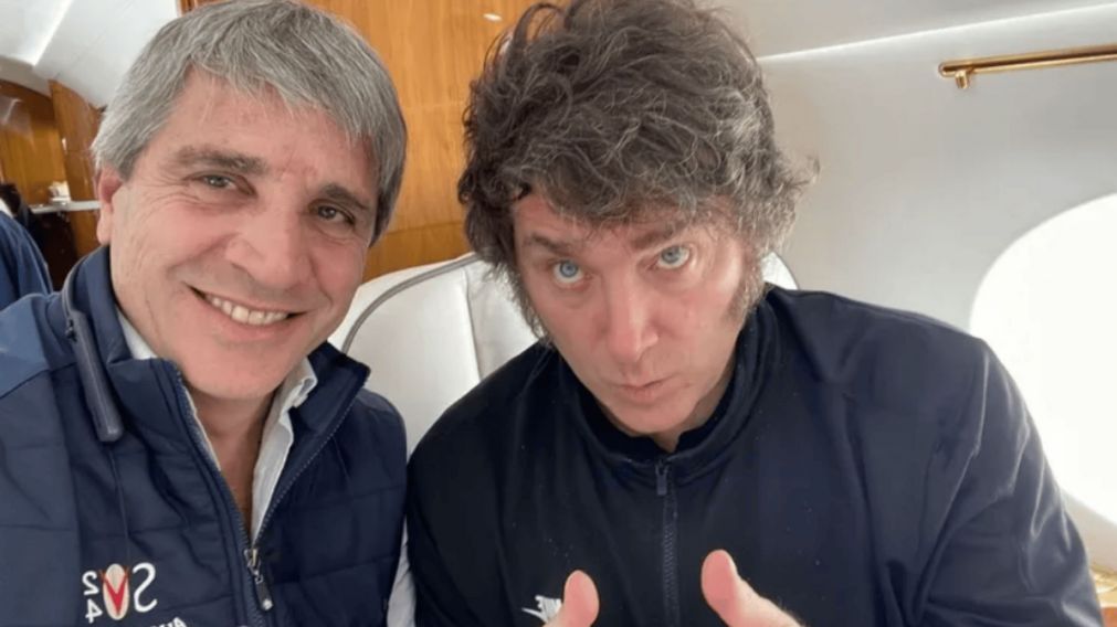 Luis Caputo confirmó que en octubre hubo un superávit financiero de $523.000 millones.