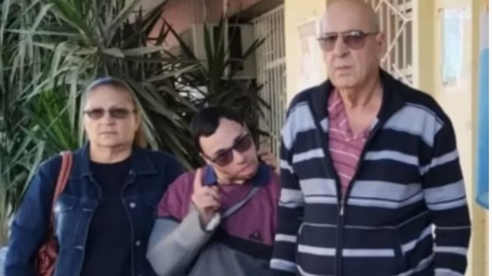 EMANUEL AGUDO, EL JOVEN CON SÍNDROME DE DOWN QUE FUE GOLPEADO Y DETENIDO POR TRES POLICÍAS EL 8 DE ABRIL.