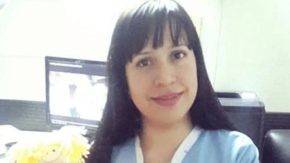 La mujer fue baleada por asaltantes que ahora están prófugos.
