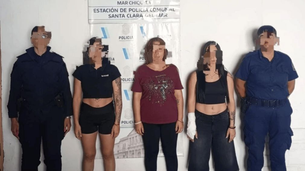 Las detenidas por intentar un desalojo violento.