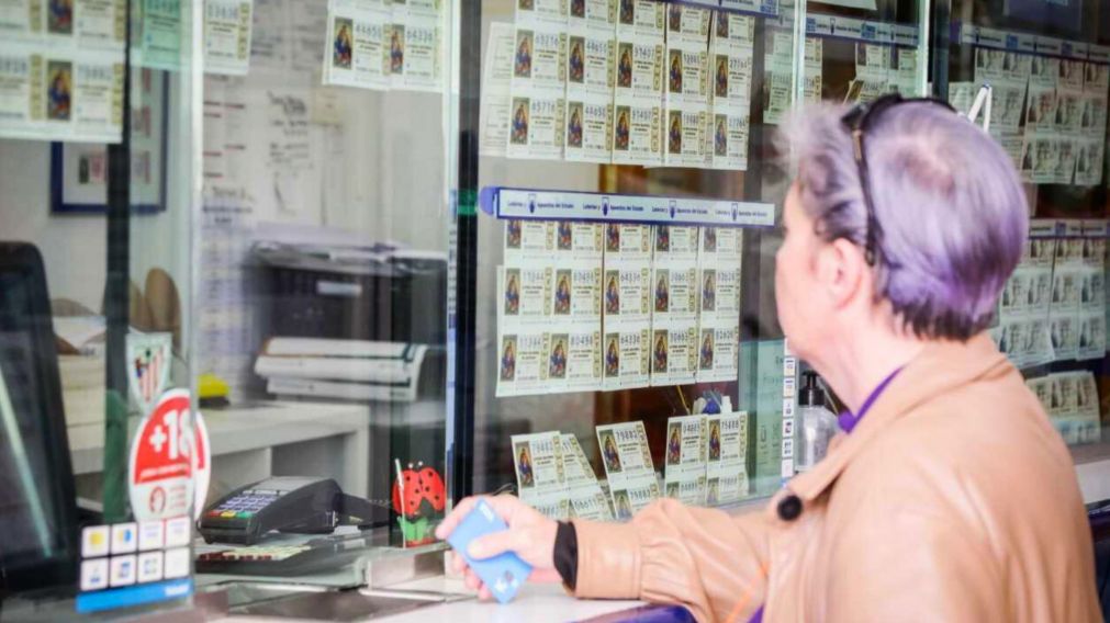 La mujer repitió su estrategia en la lotería desde 2022, hasta que un día se le dió, ganó una impresionante suma y se lo ocultó a su esposo (Imagen ilustrativa).