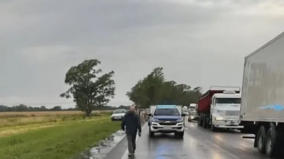 El hecho ocurrió a primera hora de hoy en el kilómetro 224, a la altura del camping de la Unión Obrera Metalúrgica (UOM) en la mano de la ruta que conduce a Rosario.