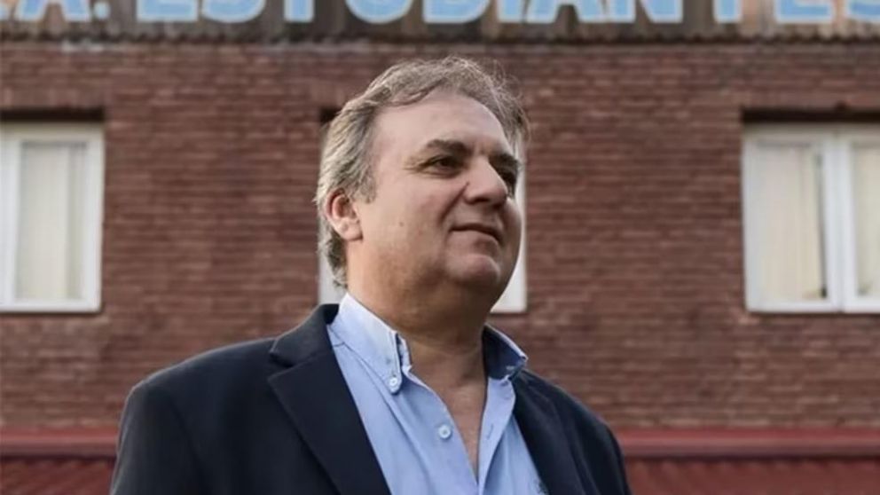 ALICIO DAGATTI ES PRESIDENTE DEL CLUB ESTUDIANTES DE R�O CUARTO.