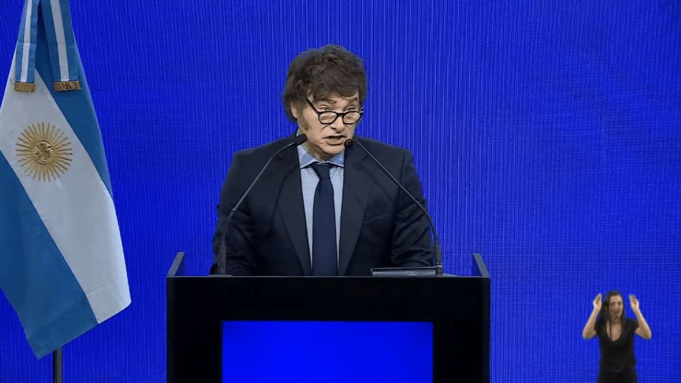 Javier Milei celebró la reactivación del consumo y la baja de la inflación.