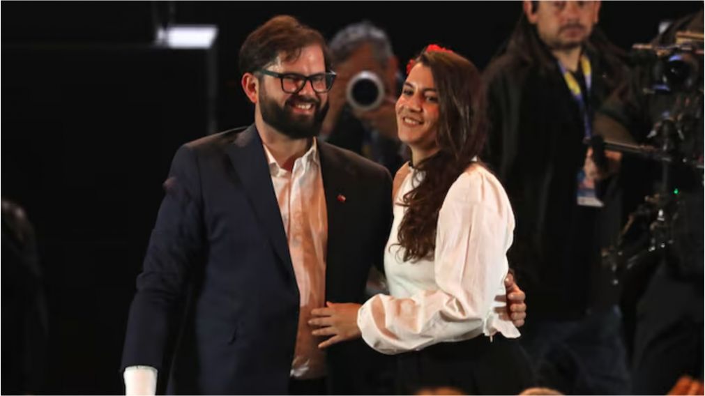 Gabriel Boric y Paula Carrasco confirmaron su relación en septiembre de este año.