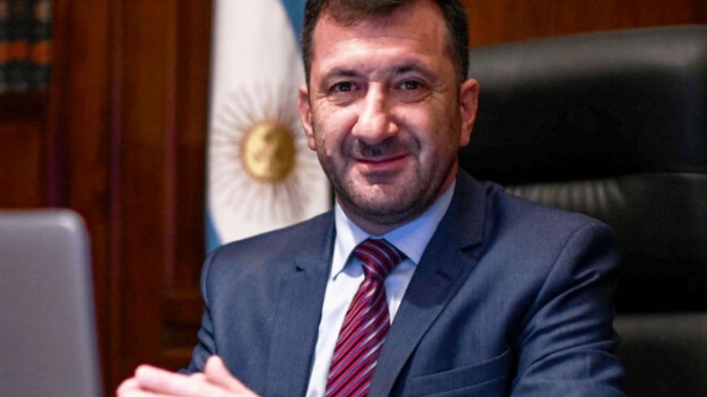 El senador Edgardo Kueider.