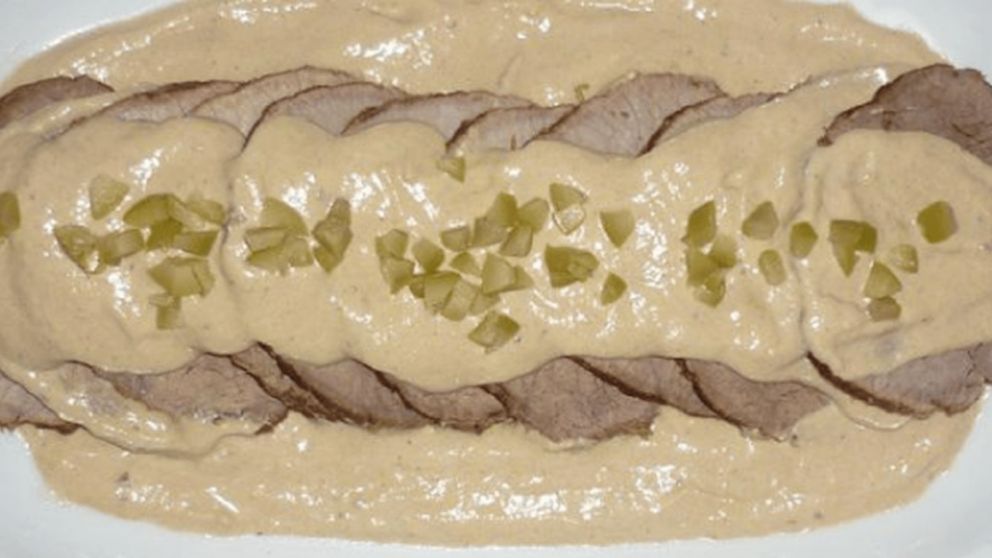 Ni crema ni mayonesa: el secreto para que la salsa del vitel toné quede ligera y sabrosa.