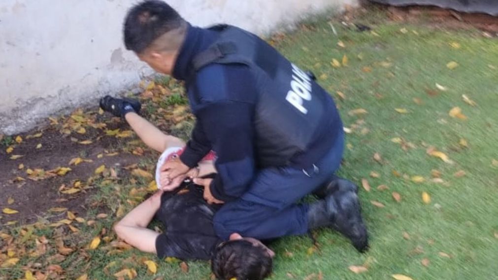 Así finalizó reducido uno de los malvivientes.