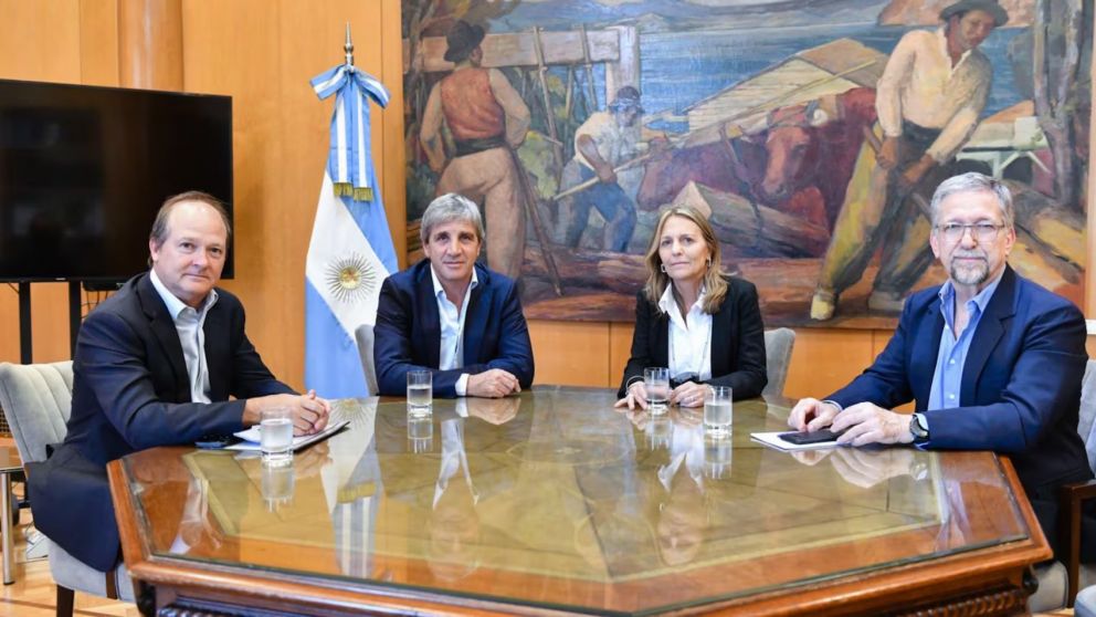 El Gobierno decidió mantener hasta el 31 de mayo el actual esquema de subsidios a las tarifas de luz y de gas.