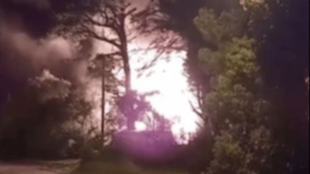 Los vecinos atacaron la casa de un acusado de violaci�n.