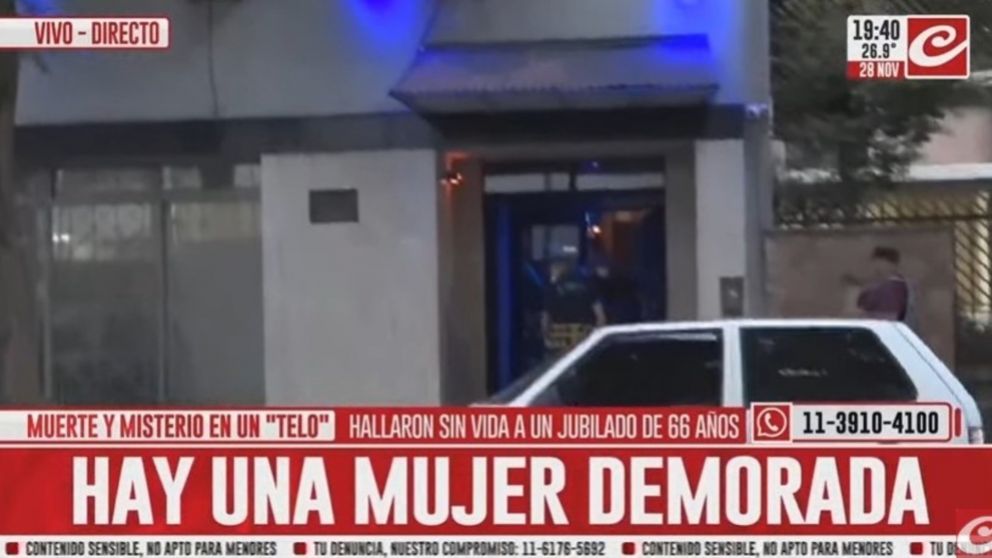 El frente del hotel alojamiento donde murió el hombre.